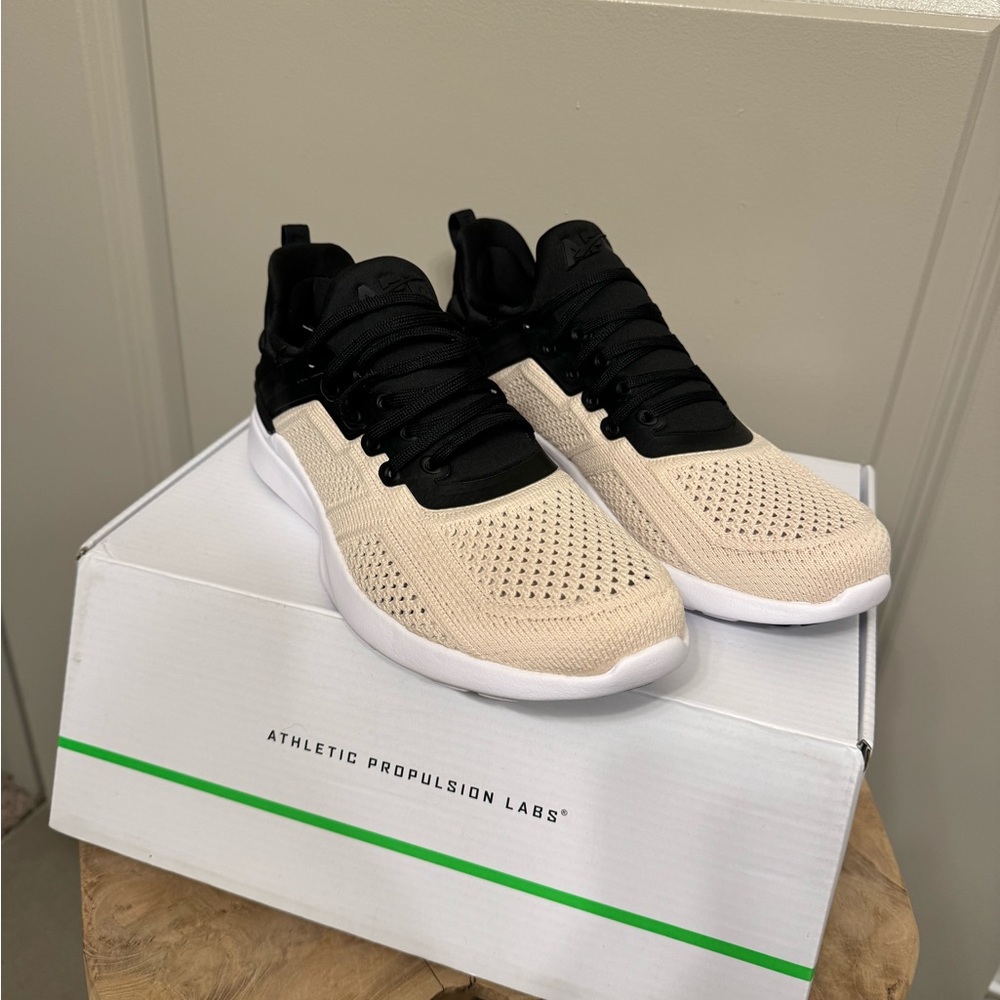 APL Techloom Tracer Sneakers